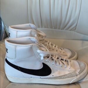 Nike Blazer Mid '77 Vintage men’s white and black high top sneaker